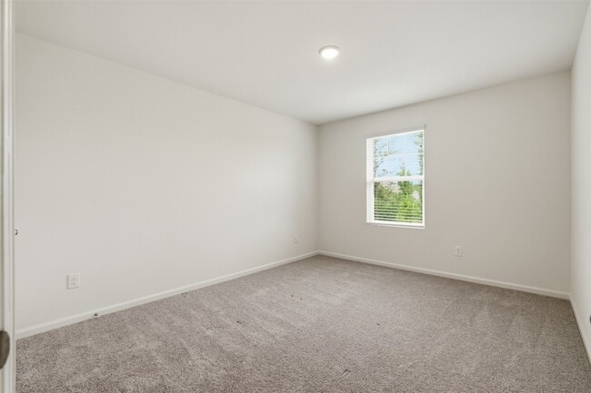 Building Photo - 21630 Cottage Ln