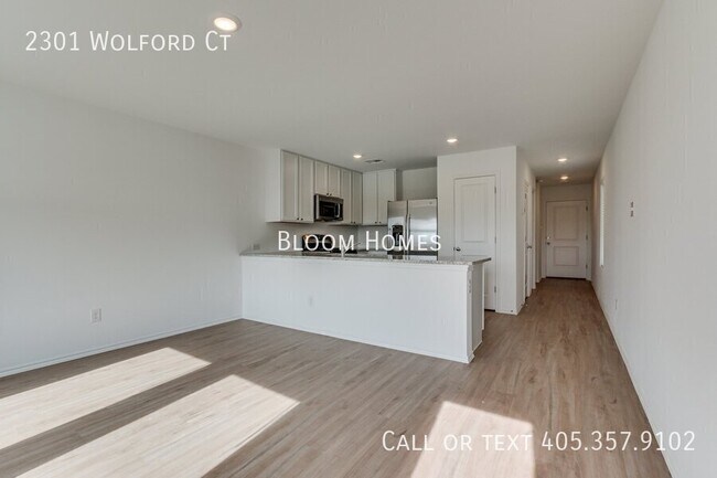 Building Photo - 2301 Wolford Ct