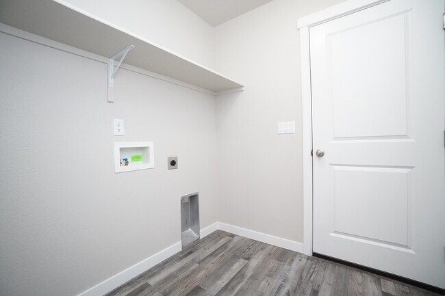 Building Photo - 3067 N Greengate Wy