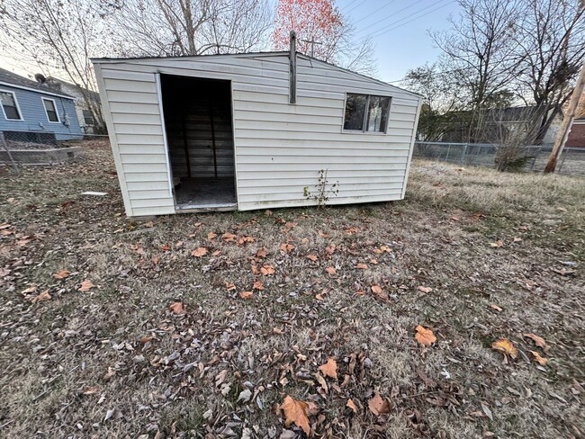Building Photo - 3919 Morris Dr