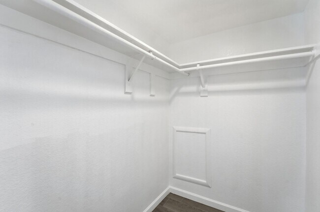 Building Photo - Central Phoenix Gem! Private Patio, Gated, Pool + Underground Parking