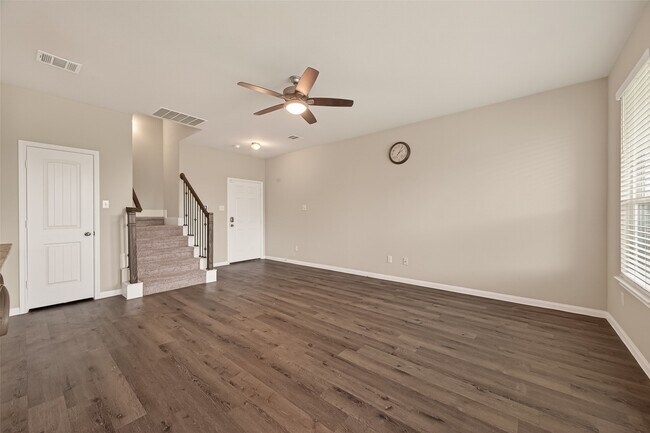 Building Photo - 5602 James Michael Dr