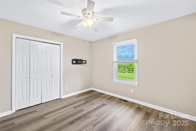 Building Photo - 13715 Mayes Rd