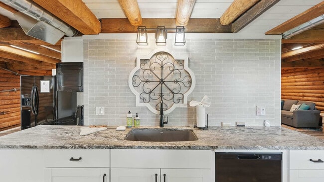 Building Photo - 205 Bravo Rd