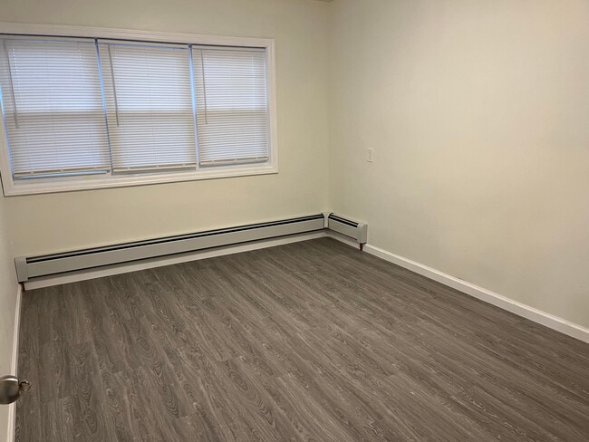 Building Photo - 7909 57th Ave