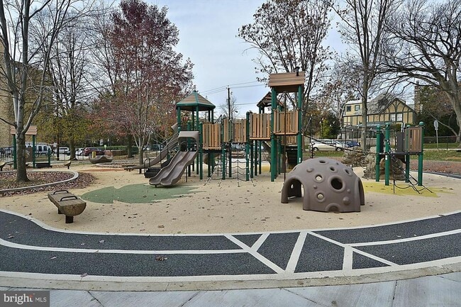 Building Photo - 3601 Wisconsin Ave NW