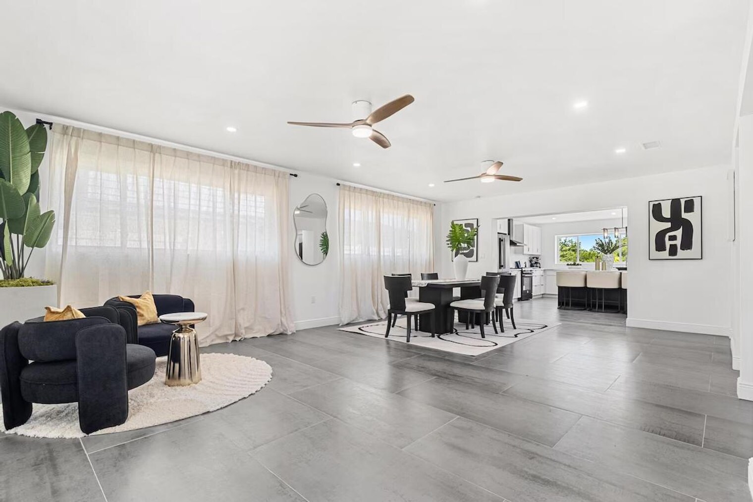 Building Photo - 650 69th Ave S