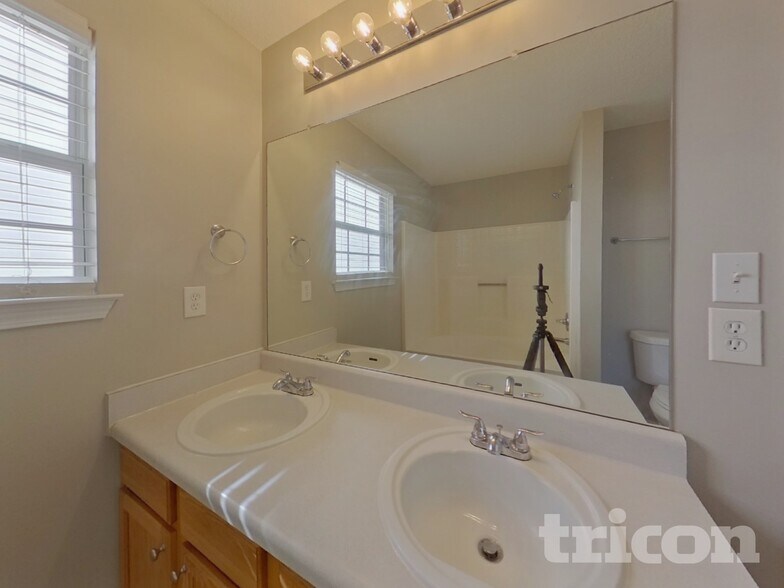 Building Photo - 4059 Angels Dr