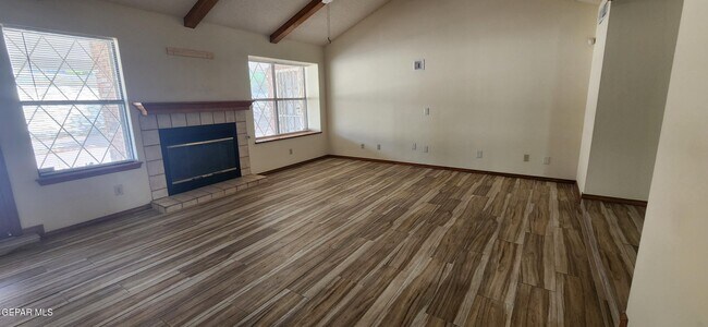 Building Photo - 1392 Adabel Dr