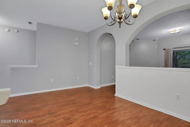 Building Photo - 9744 Summer Grove Way W