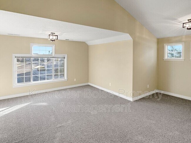 Building Photo - 538 E Halpin Dr