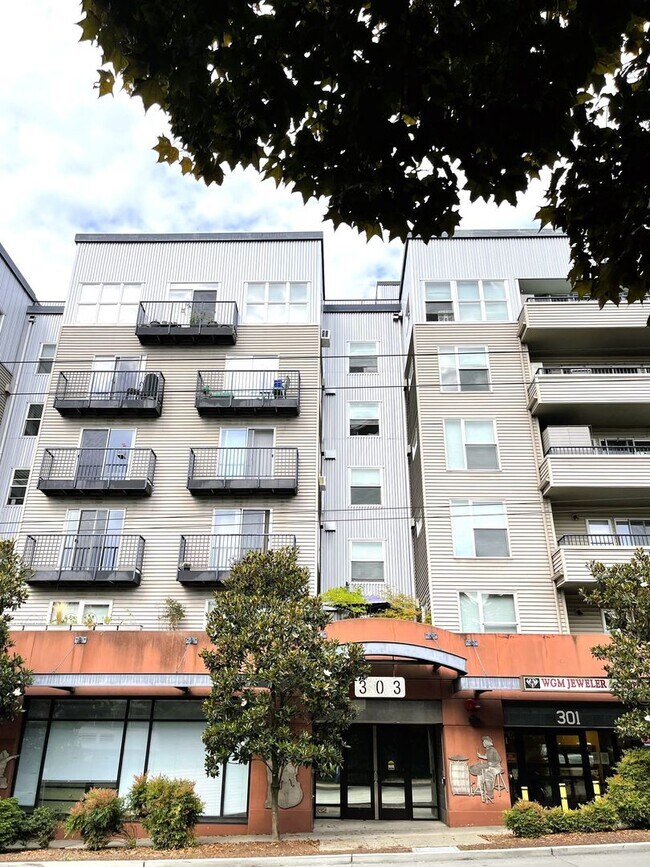 Building Photo - 1Bd/1Ba Seattle Condo