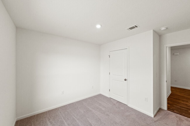 Building Photo - 21750 Sutherland Cir