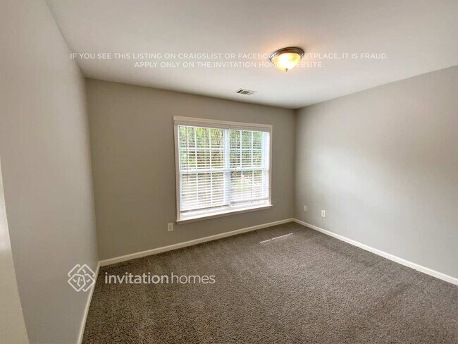 Building Photo - 2517 Mockingbird Ln