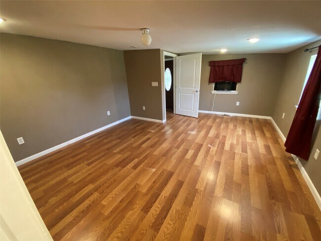 Building Photo - 205 Rd 3401