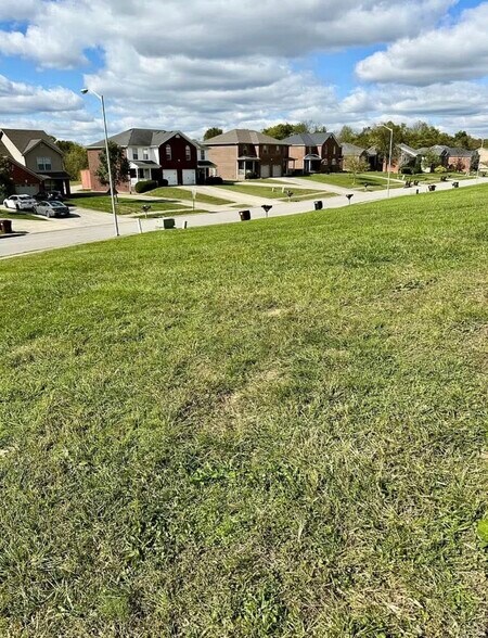 Building Photo - 634 Hampton Way