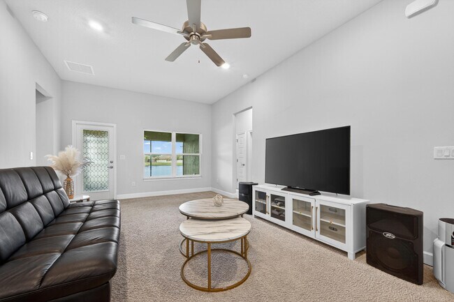 Building Photo - 8705 Merano Ave