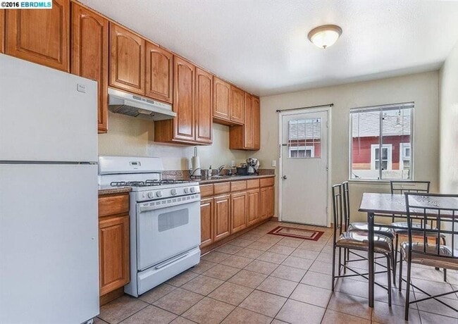 Building Photo - 22115 Main St