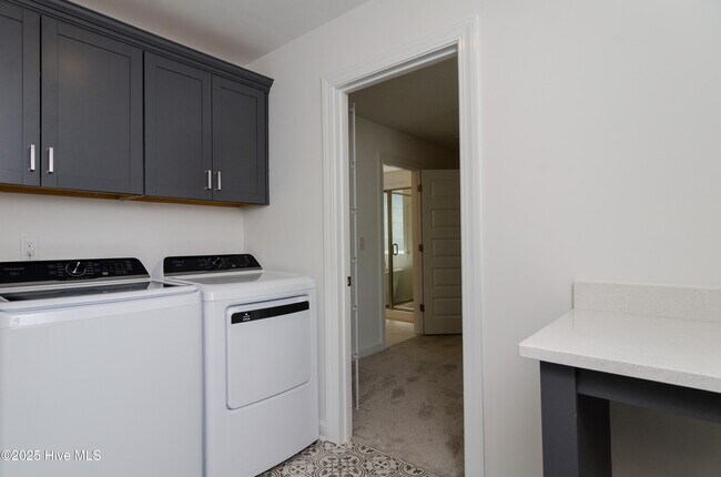Building Photo - 2152 Star Shower Wy