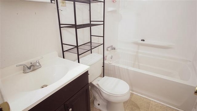 Building Photo - Cozy Three Bedroom House for Rent!