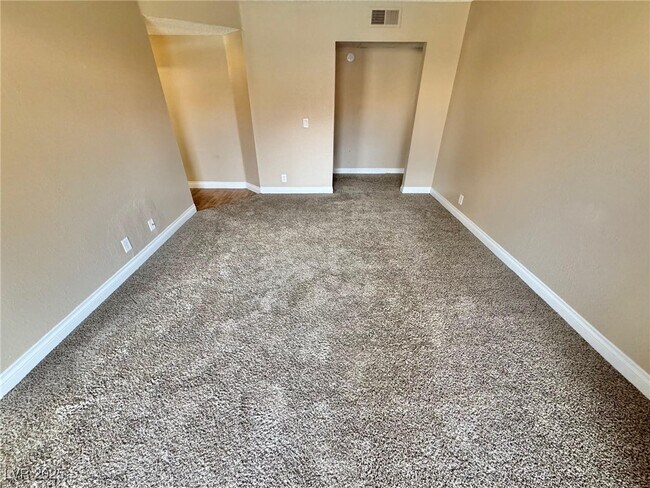 Building Photo - 3151 N Soaring Gulls Dr