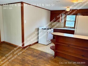 Building Photo - 607 1/2 N 3rd St-607 1/2 N 3rd St