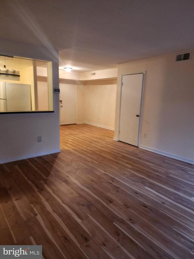 Building Photo - 7155 Donnell Pl