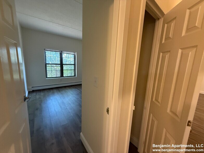 Building Photo - 736 Highland Ave