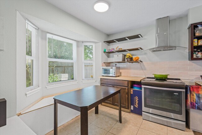 Building Photo - 4905 Woodway Ave