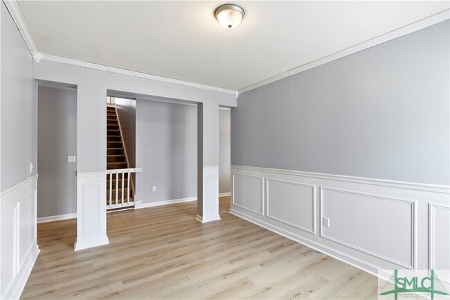 Building Photo - 47 Glenwood Ct