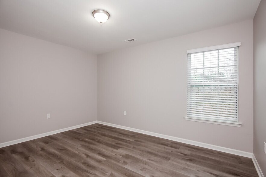 Building Photo - 3632 Alexander Forest Dr
