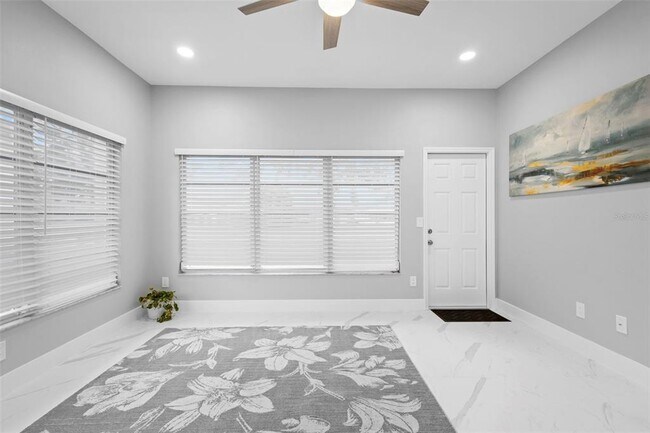 Building Photo - 5730 Parkview Lake Dr
