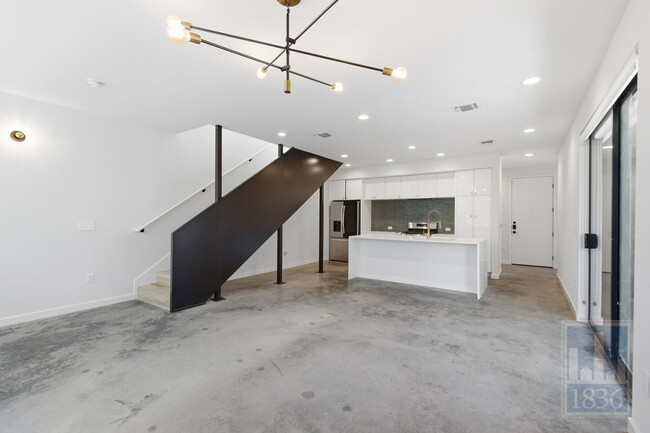 Building Photo - 3202 Clawson Rd