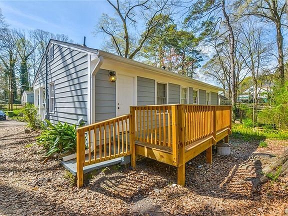 Building Photo - 1407 Kennesaw Dr NW