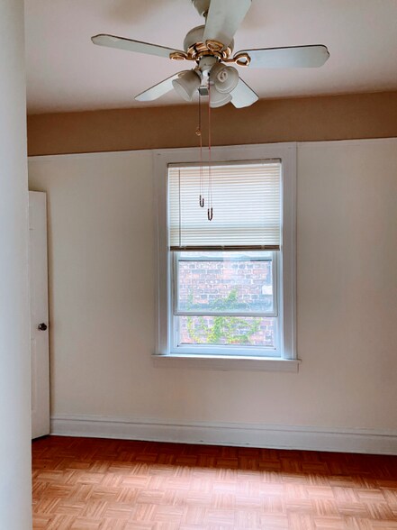 Building Photo - 4635 S Spaulding Ave