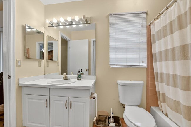 Building Photo - 20803 Cabrillo Way