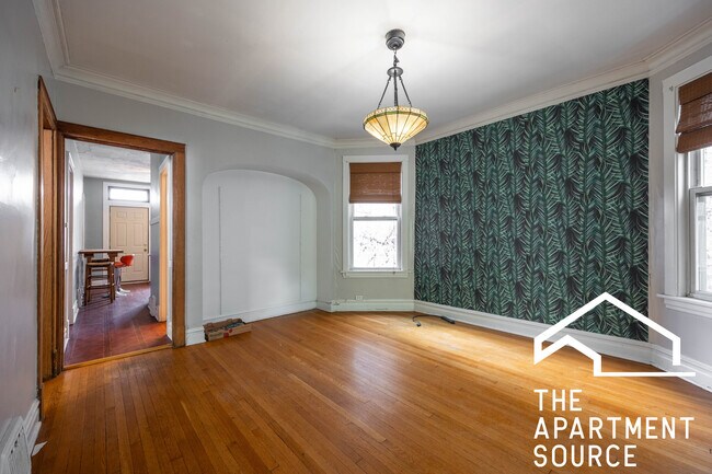 Building Photo - 1631 N Mozart St