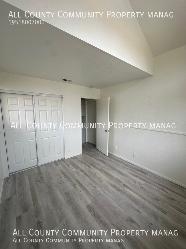 Building Photo - 24459 Brown Dove Cir