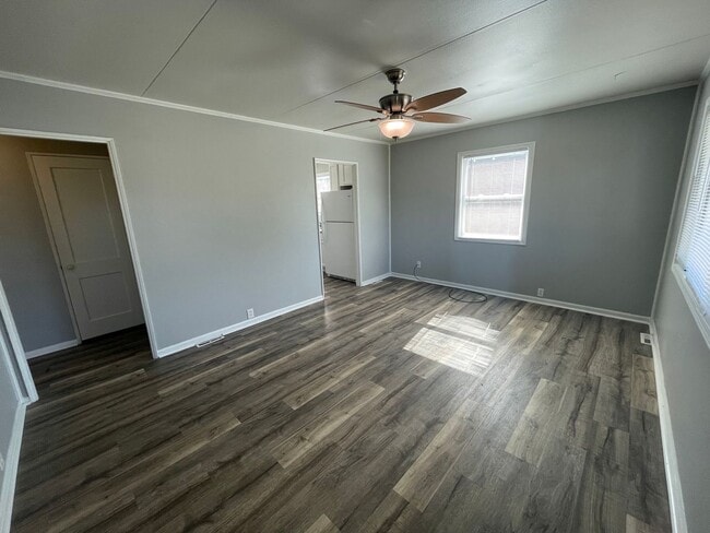 Building Photo - 2 Bedroom With a Finished Basement and Detached Garage