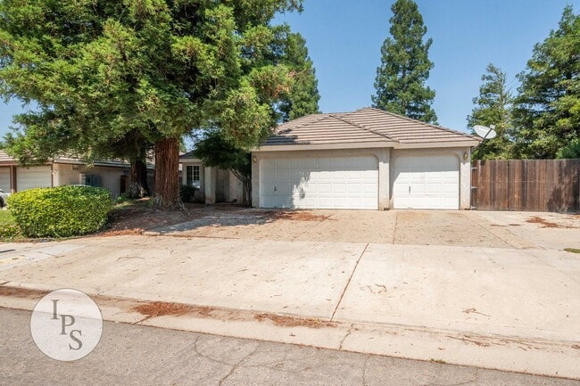 Building Photo - Fresno NorthEast Home, 3BR/2BA, Built 1989 – Across the street from Maple Creek Elementary!