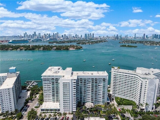 Building Photo - 1000 West Ave