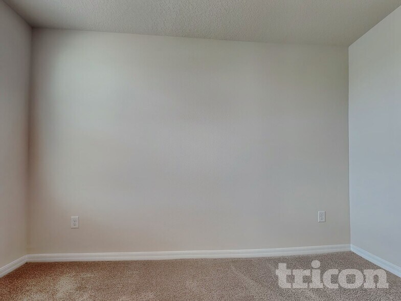 Building Photo - 10749 Hidden Banks Gln