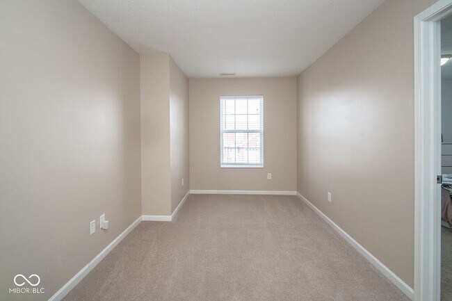 Building Photo - Spacious 4-Bedroom Home with Walk-In Closet & Community Pool in Greenwood