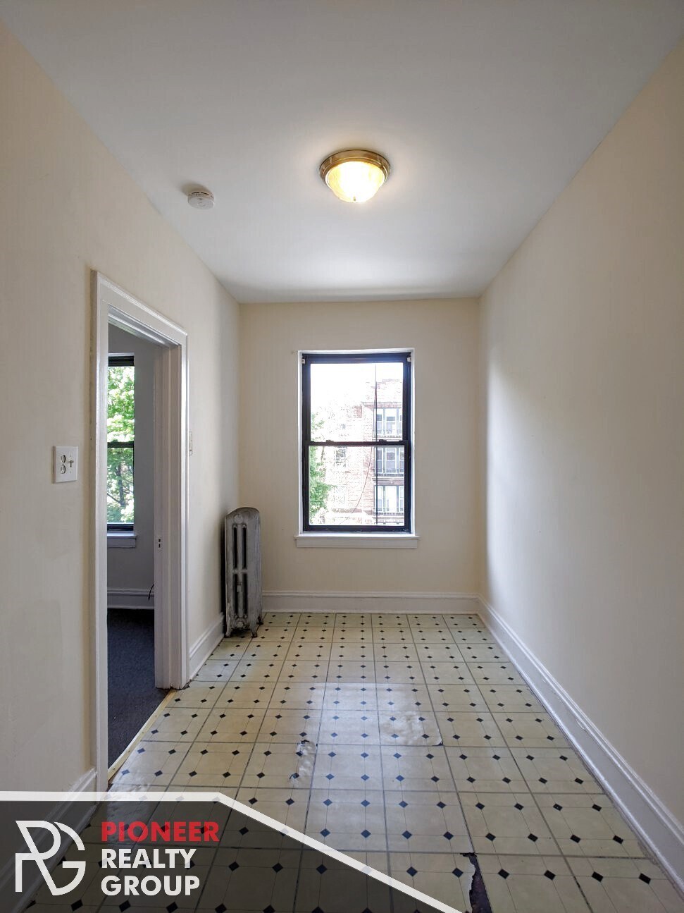 Building Photo - 4857 N Damen Ave