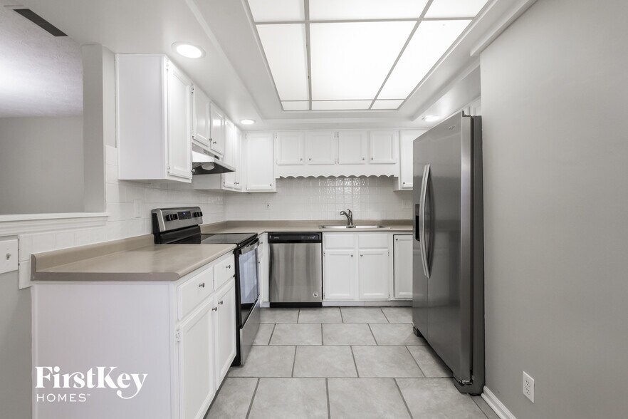 Building Photo - 8141 Warbler Way