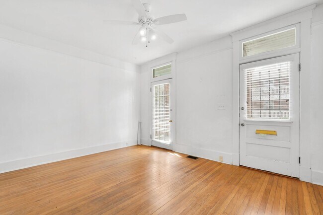 Building Photo - 2 BED | 1 BATH | STARLAND DISTRICT