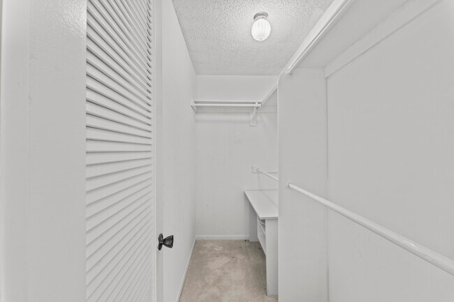 Building Photo - 230 Normandy Ln
