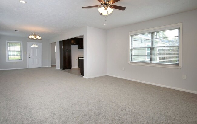 Building Photo - 4830 Culmore Dr