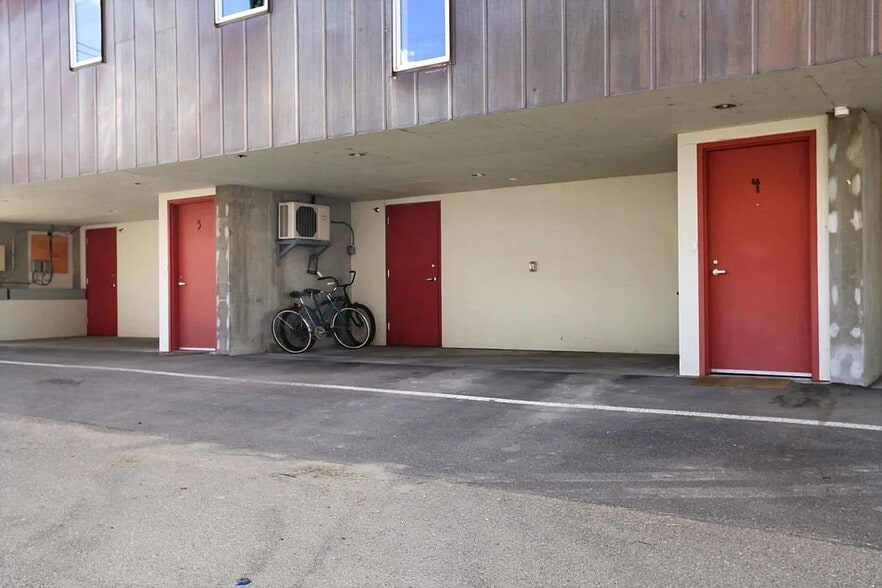 Building Photo - 2340 Curtis Street