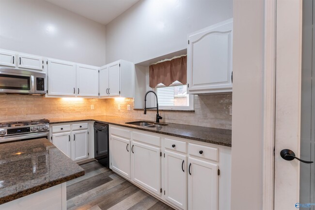 Building Photo - 112 Telluride Dr